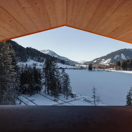 ホテル Alpenhotel Am Schwarzsee 4*