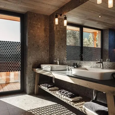 Ξενοδοχείο Alpenhotel Am Schwarzsee