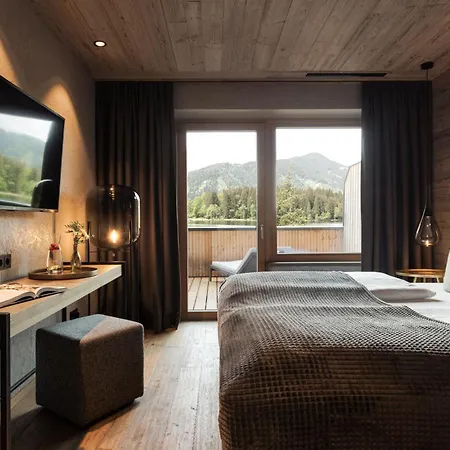Alpenhotel Am Schwarzsee Otel 4*