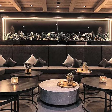 Ξενοδοχείο Alpenhotel Am Schwarzsee 4*