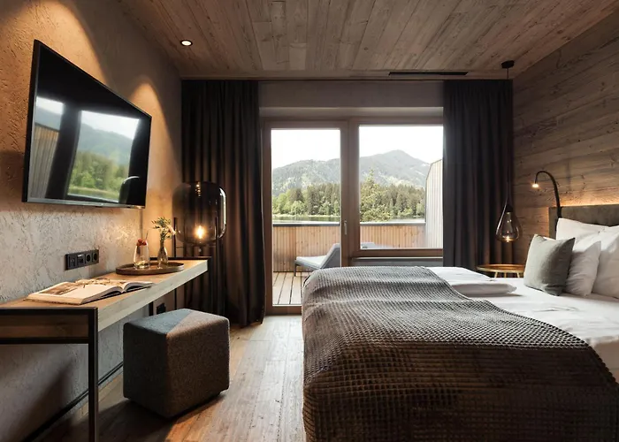 Alpenhotel Am Schwarzsee 호텔 4*