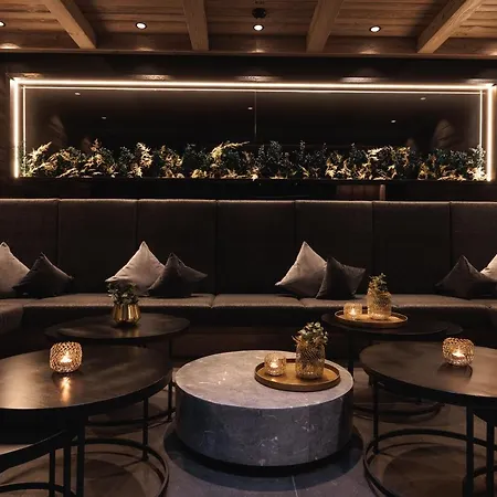 호텔 Alpenhotel Am Schwarzsee 4*