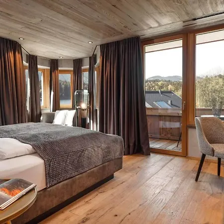 호텔 Alpenhotel Am Schwarzsee 4*